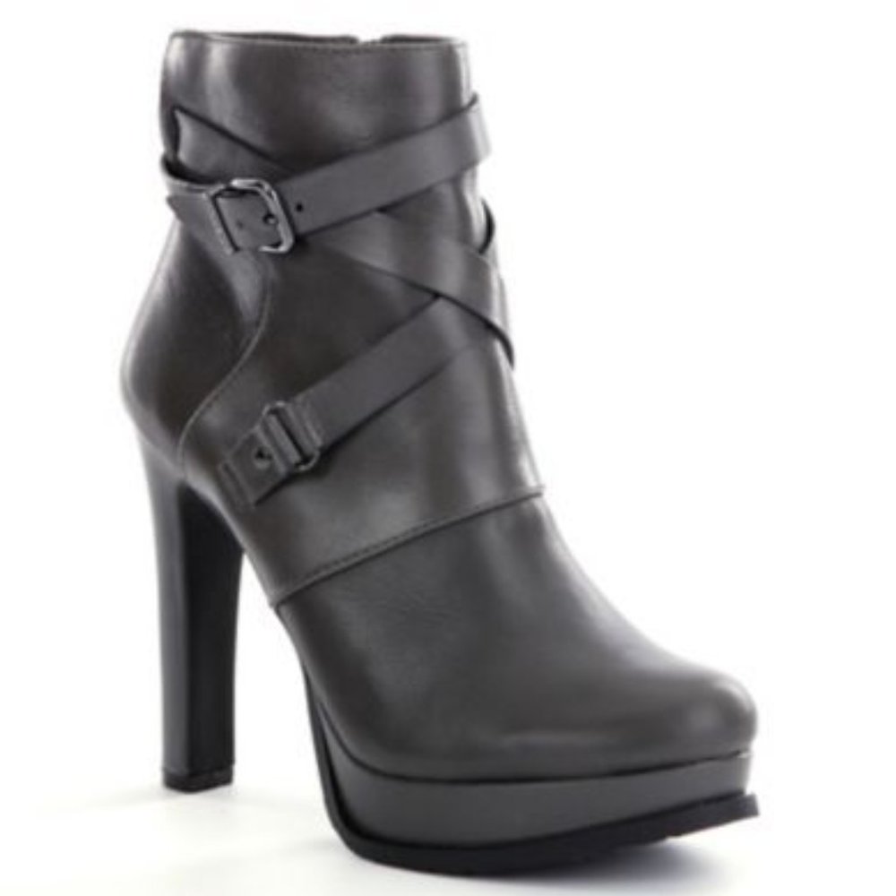 Gianni Bini Black Leather Strappy Platform Ankle Boots